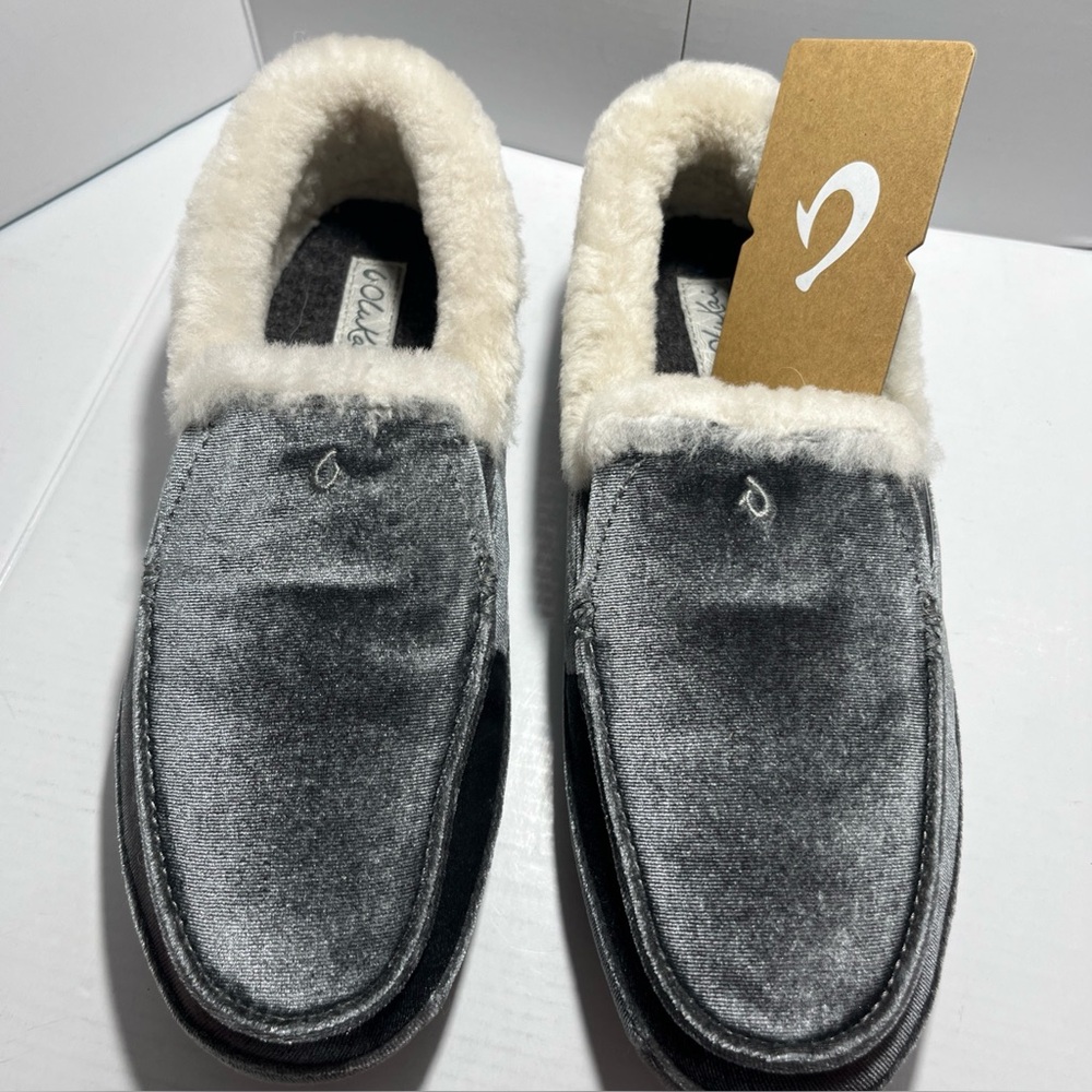 OluKai Moccasin GenuineShearling Slippers Ku‘una Lanui Gray Velvet Womens Size 8
